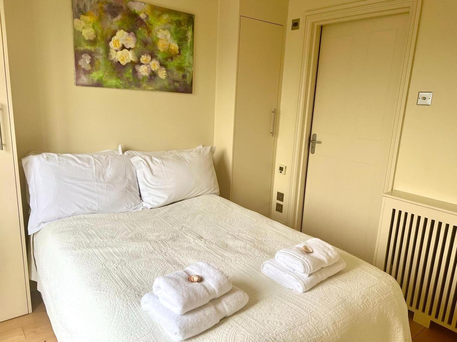 Georgiana'S Guesthouse London Bilik gambar